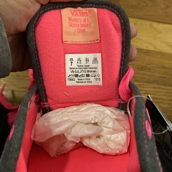 Vans • Chukka Low Skater Sneakers - Picture 8 of 9